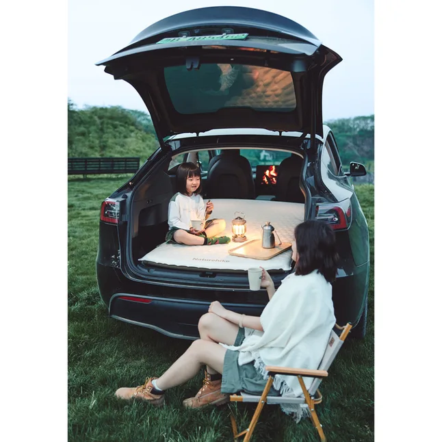 Матрац автомобільний кемпінговий двомісний Naturehike CNK2450WS010, 197х134х6,5 см світлий із вбудованою помпою для надування — Photo 2