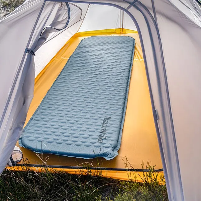 Матрац туристичний надувний одномісний Naturehike CNK2300DZ013, 185x55x3.5 см, блакитний, прямокутний — Photo 1