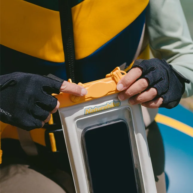 Чохол водонепроникний для телефону Naturehike CNK2300BS015, жовтий — Photo 5