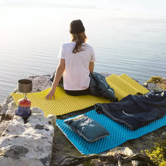 Килимок туристичний складаний одномісний IXPE Naturehike Thickened NH20FCD07 кемпінговий з алюмінієвою плівкою, 187x56x2,5 см, жовтий — Photo 10