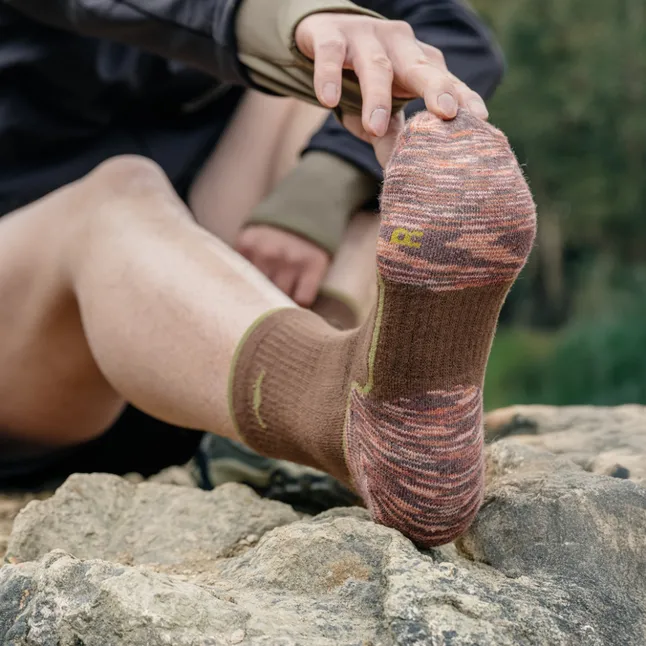 Шкарпетки туристичні амортизаційні високі Naturehike CYY2611FS011, M, темно-коричневий — Photo 5