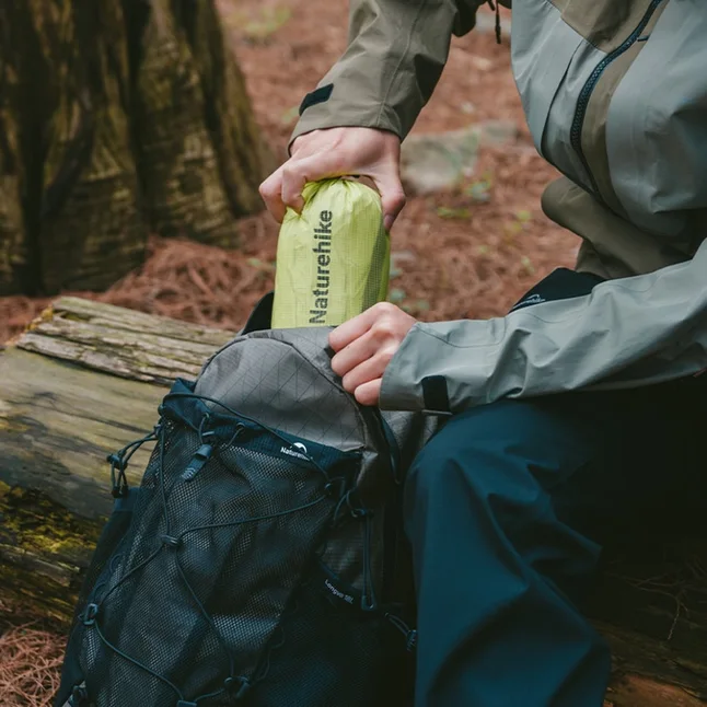 Дождевик-пончо легкий с рукавами Naturehike CNK2620FS011, L, желтый — Photo 4