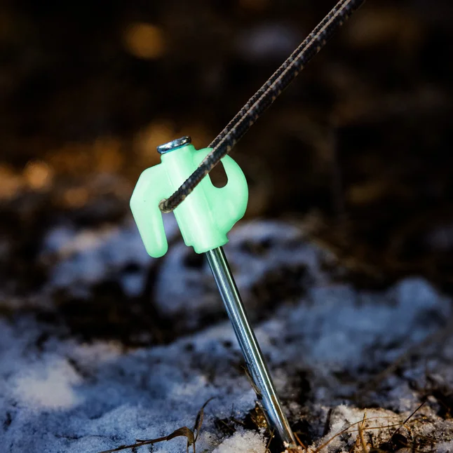 Кілки туристичні світловідбивні Naturehike CNK2550PJ012, 20 см, 4 шт, білий — Photo 4