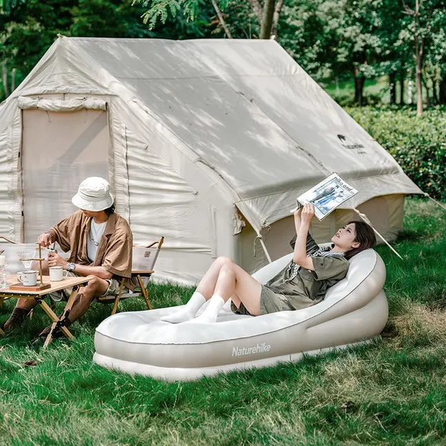 Матрац кемпінговий надувний одномісний Naturehike CNK2300DZ020, 180x90x60 см, бежевий із вбудованим насосом для надування — Photo 4
