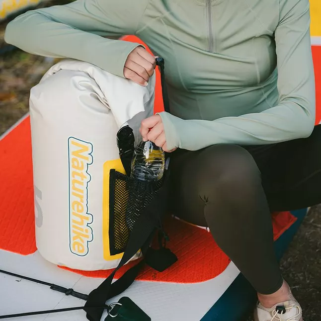 Рюкзак водонепроникний Naturehike CNK2300BS017, 25 л, білий — Photo 5