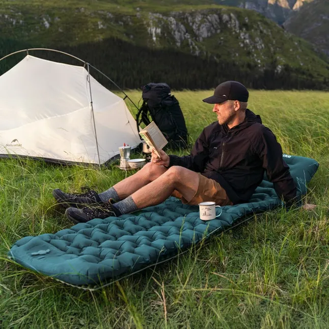 Матрац туристичний надувний одномісний Naturehike CNK2550WS019, 200x60x9.5 см, синій, прямокутний із вбудованою помпою — Photo 1