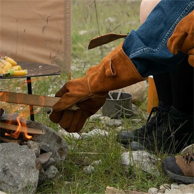 Рукавички вогнетривкі Naturehike 35×14см Cow Split Leather Heat/Fire Resistent Gloves, коричневий — Photo 3