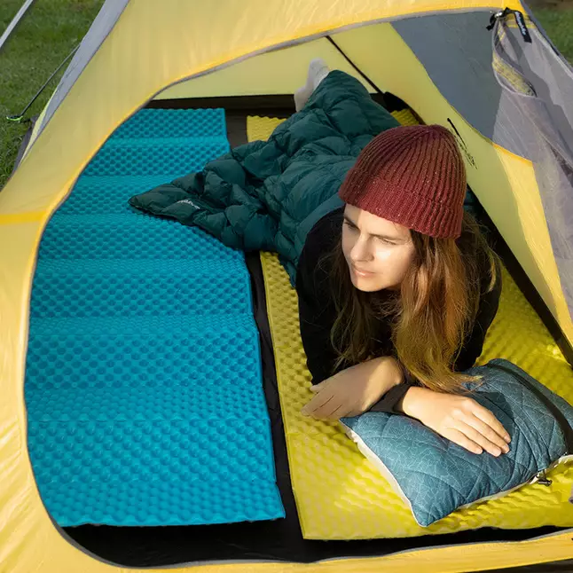 Килимок туристичний складаний одномісний IXPE Naturehike Thickened NH20FCD07 кемпінговий з алюмінієвою плівкою, 187x56x2,5 см, жовтий — Photo 9