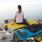 Килимок туристичний складаний одномісний IXPE Naturehike Thickened NH20FCD07 кемпінговий з алюмінієвою плівкою, 187x56x2,5 см, жовтий — Photo 21