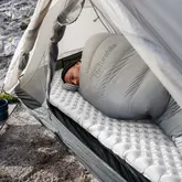 Матрац туристичний надувний одномісний ультралегкий Naturehike CNH22DZ018, 196 х 64 х 7 см, сріблястий — Photo 10