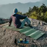Килимок туристичний складаний одномісний IXPE Naturehike CNK2450WS044 з алюмінієвою плівкою, 195x60x1.8 см, оливковий — Photo 20