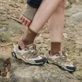 Шкарпетки туристичні амортизаційні високі Naturehike CYY2611FS011, M, темно-коричневий — Photo 10